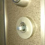 府中市 K様 玄関鍵修理の作業写真