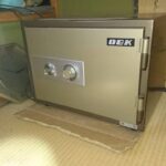 青梅市 F様 金庫ダイヤル解錠の作業写真