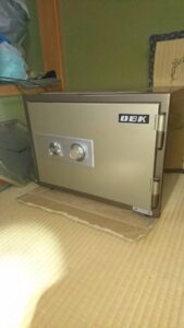 青梅市 F様 金庫ダイヤル解錠の作業写真
