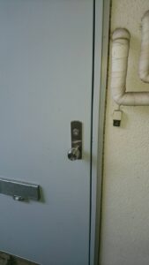 日野市 賃貸物件4ヵ所交換の作業写真2