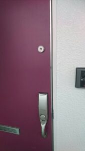 小平市 補助錠新規取り付けの作業写真2