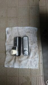 西東京市 デジタルロック鍵交換の作業写真