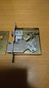 あきる野市 錠前不具合の作業写真2