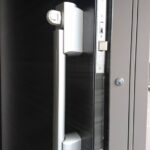 日野市 マンション鍵交換の作業写真