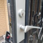 八王子市 錠前故障による錠ケース交換の作業写真