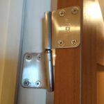八王子市 室内トイレ錠前修理の作業写真