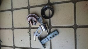 埼玉県所沢市 玄関鍵交換の作業写真1