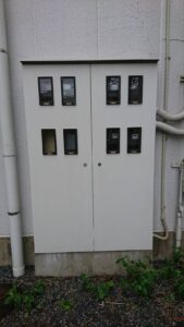 八王子市 分電盤の鍵交換の作業写真2