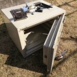 あきる野市 家庭用ホーム金庫の鍵開けの作業写真