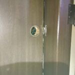 西多摩郡瑞穂町 室内錠解錠の作業写真