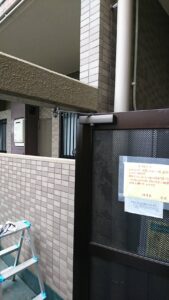 立川市 ドアクローザー交換の作業写真3