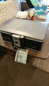東大和市 ㈱エーコー 金庫販売の作業写真