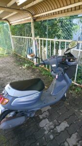 小平市 原付バイク鍵作成の作業写真2