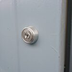 昭島市 補助錠新規取り付けの作業写真1