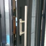 武蔵村山市 玄関ドアシリンダー交換の作業写真3