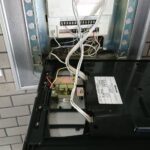 福生市 マンション エントランス共用部 鍵交換の作業写真2