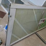 小平市 店舗自動ドアの鍵交換の作業写真2