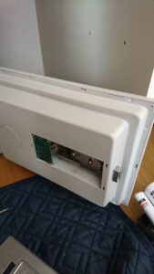八王子市 テンキー式金庫解錠の作業写真2