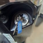 八王子市 バイク鍵作成の作業写真2