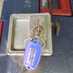日野市 イナバ物置とシャッター錠の鍵作成の作業写真1