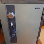 八王子市 金庫解錠の作業写真