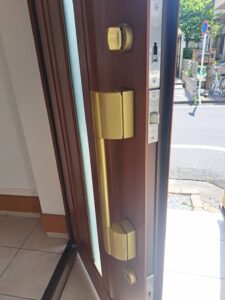 立川市 戸建て鍵交換の作業写真1