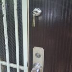 日野市 補助錠前取り付けの作業写真1