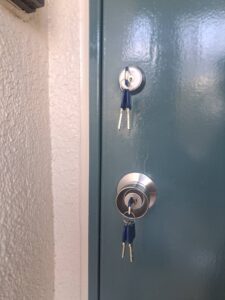 昭島市 鍵交換の作業写真2