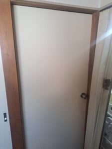 八王子市 室内錠交換の作業写真1