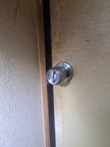 八王子市 室内錠交換の作業写真3