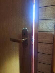 日野市 トイレ錠前故障の作業写真3