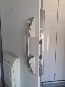 東久留米市 シリンダー交換の作業写真1