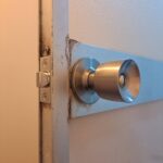 福生市 浴室ドアノブ交換の作業写真3