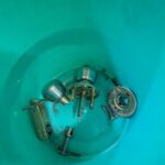 立川市 トイレ錠前交換の作業写真3