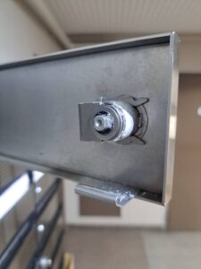 八王子市 ポスト錠開錠交換の作業写真2