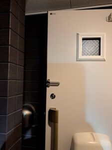 八王子市 オプナス玄関ドア開錠依頼の作業写真3