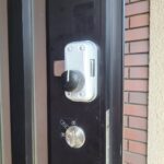 東村山市 玄関両面シリンダー取付の作業写真3