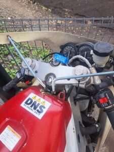 八王子市 バイク鍵作成の作業写真2