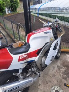 八王子市 バイク鍵作成の作業写真1