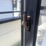 瑞穂町 クレセント錠交換の作業写真3