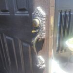 八王子市 玄関錠前交換の作業写真1