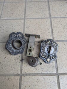 昭島市 錠前交換の作業写真1